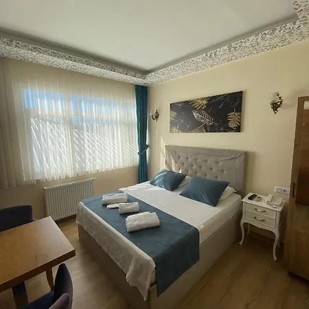 Hotel Ueskuedar