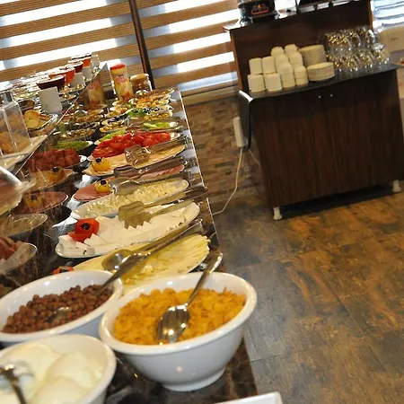 Hotell Golden Rain Old 4*