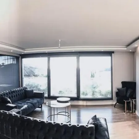 Full Bosphorus View New 3 Bedroom Beside çamlıktepe Park In Famous Uskudar On The Asian Side Of İstanbul
