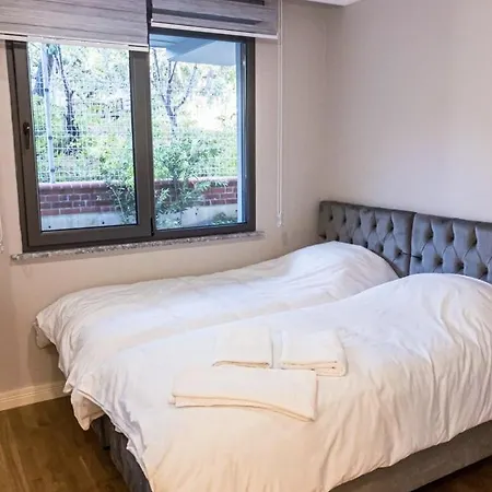 Full Bosphorus View New 3 Bedroom Beside çamlıktepe Park In Famous Uskudar On The Asian Side Of İstanbul