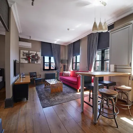 Balkon Apartment *