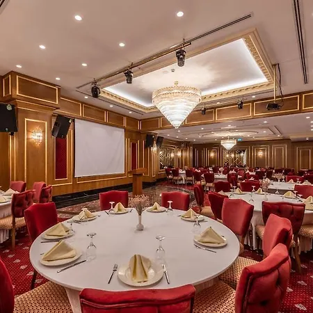 Nova Plaza Pera Hotel 4*
