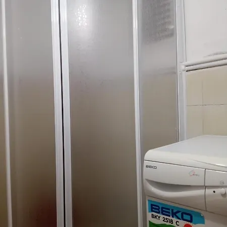 For Only Women Single Room, In Uskudar Apartment *