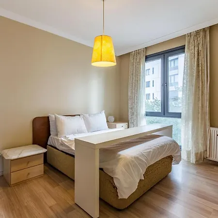 Lovely Near Marmaray And Caddebostan Coast In Kadikoy Daire *