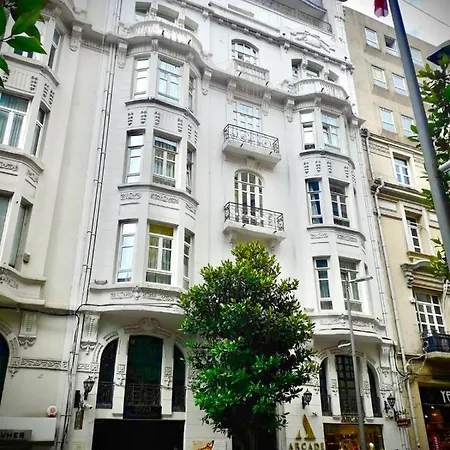 Arcade & Nisantasi Hotel 4*