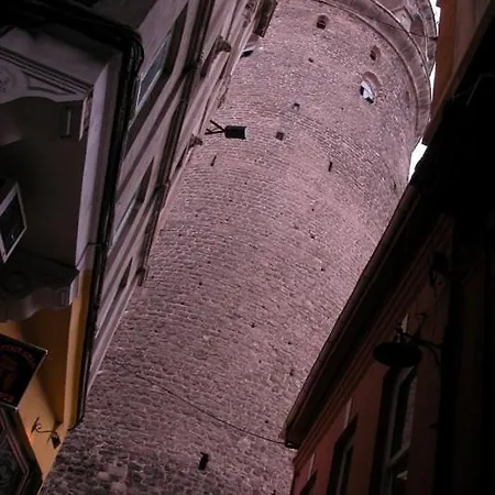 Historical 135 Sqm Near Galata Tower Appartement