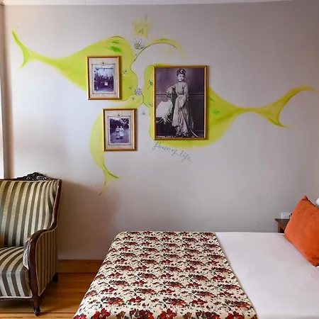 Aparthotel No11 & 4*