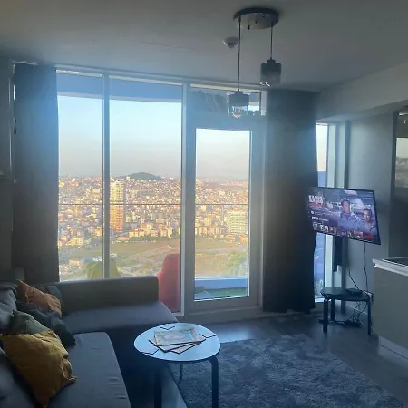 Luxury Sea Views Close The Airport Apartment *