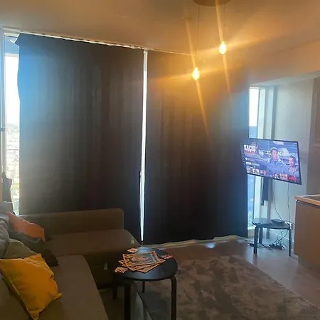 Luxury Sea Views Close The Airport Apartment