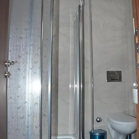 La Sera Hotel 2*