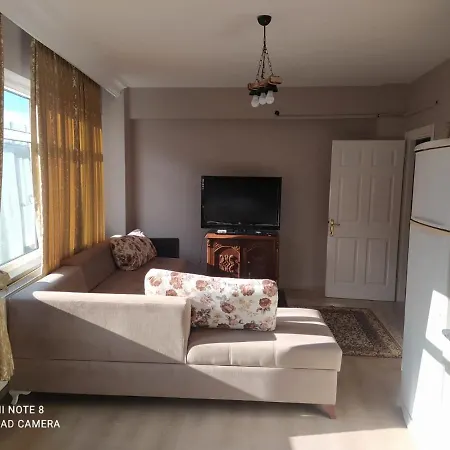 Ueskuedar Carsi Apartment