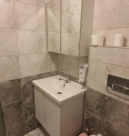 Center Apartment *
