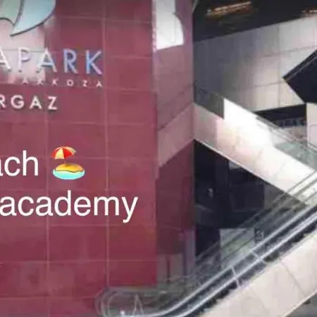Kozapark Burgaz, Akbati Shopping Malls And Tennis Academy Apartment Istanbul