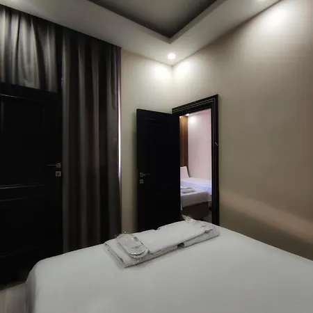 Hotel The Golden Pera's & 3*