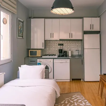 No 8 Galata *
