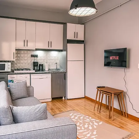 No 8 Galata Apartment *