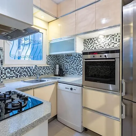 شقة Flat With Excellent Location In Tesvikiye, Sisli اسطنبول