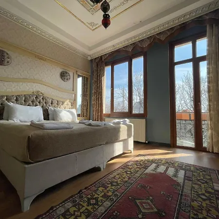 Optimist Hotel 3*