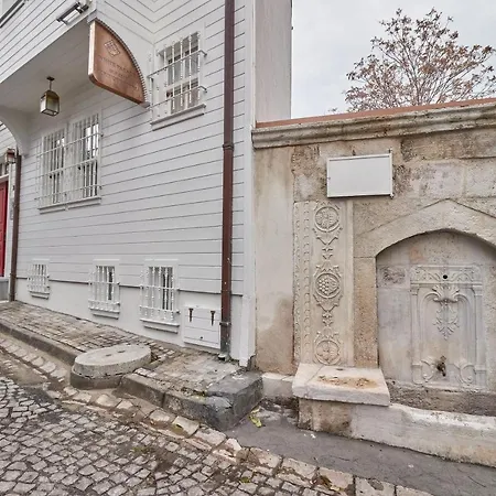 White Palace Old Boutique Hotel 5*