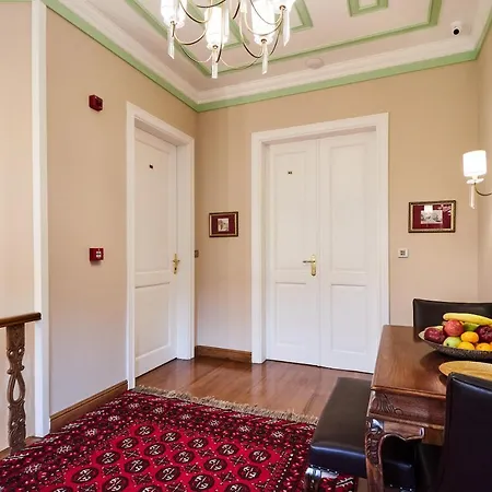 Hotel White Palace Old Boutique 5*