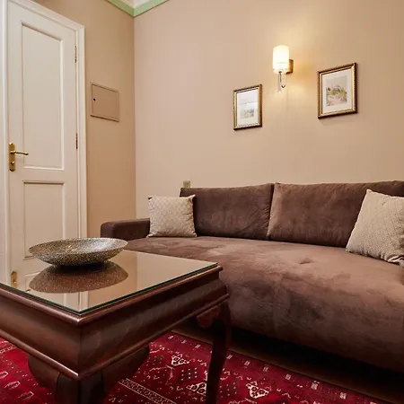 Hotel White Palace Old Boutique 5*