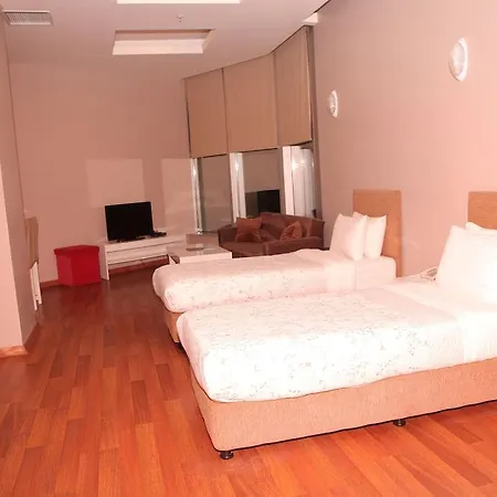 Expoist Otel
