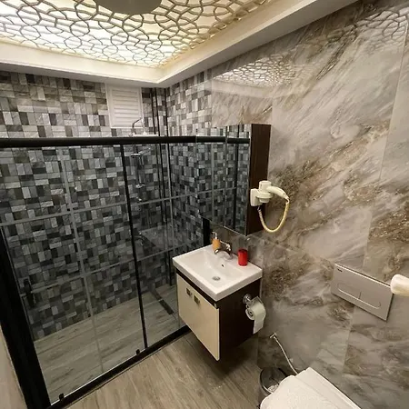 Hotel Optimist 3*