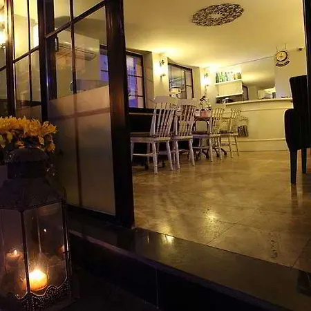 מלון Taksim Santa Lucia 3*