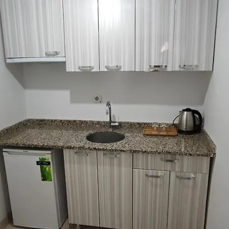 Sunset Apartment *