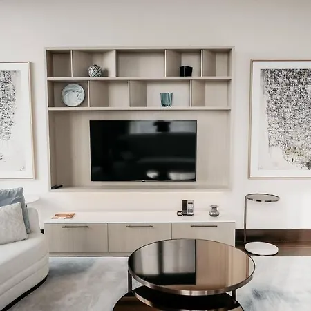 Serviced Luxurious 3+1 In Address Emaar Square