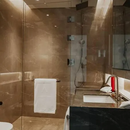 Serviced Luxurious 3+1 In Address Emaar Square