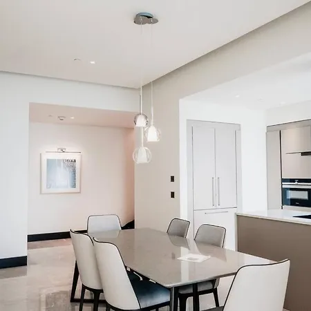 Apartment Serviced Luxurious 3+1 In Address Emaar Square Istanbul