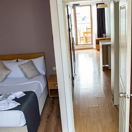 Апарт-отель Three Apples Taksim 3*