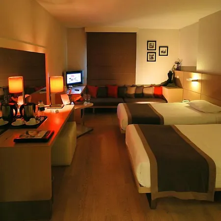 Eresin Taxim & Premier Hotel 4*