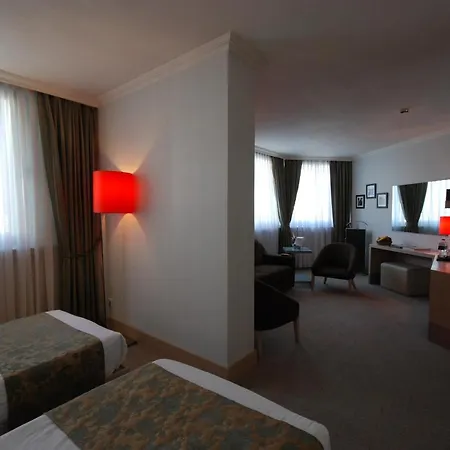 Eresin Taxim & Premier Hotel 4*