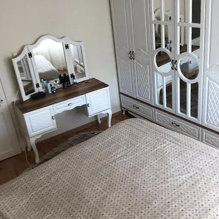 Проживание в семье Istanbulmyhouse *