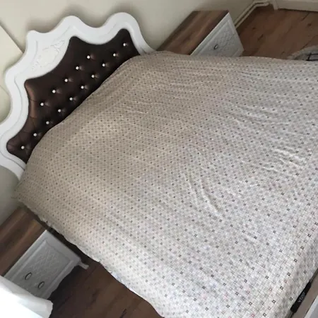 Проживание в семье Istanbulmyhouse *