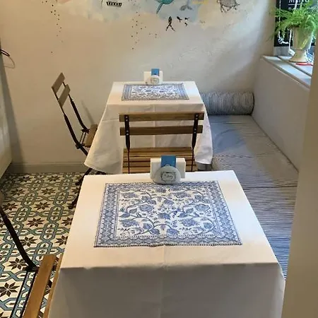 Hotel Tilas - In 19th Century Wooden Townhouse,kadikoy *
