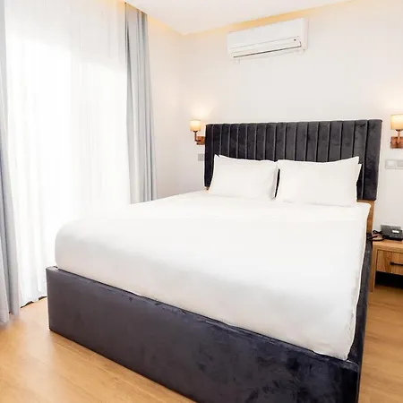 Business Life Bakirkoey Hotel 2*