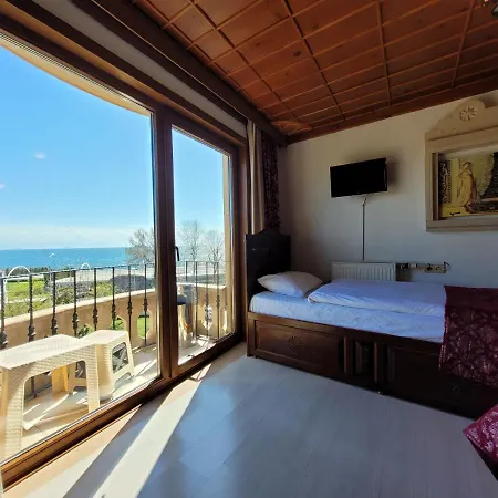 Saruhan Hotel 2*