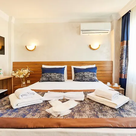 Hotel Armar 2*