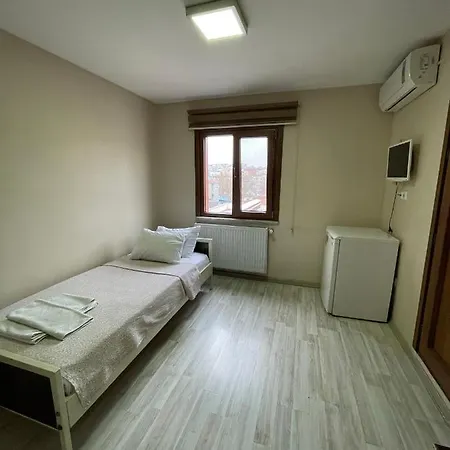 Beyoglu Huzur Hotel 3*