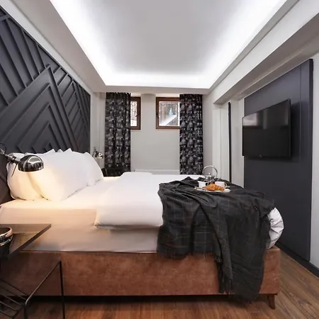 Hotel Xenia 3*