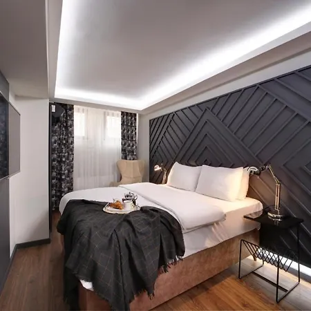Xenia Hotel