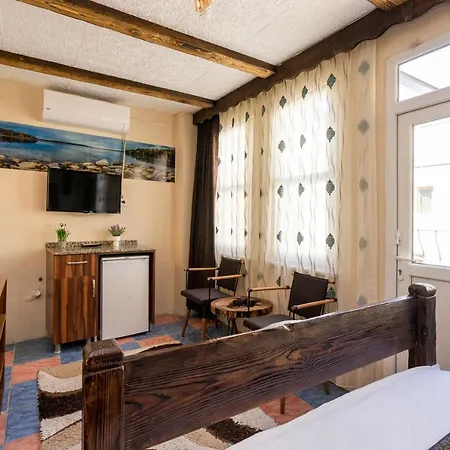 Apartment Pi & Istanbul