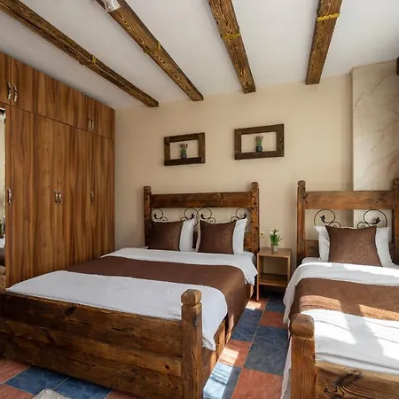 Apartament Pi &