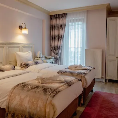 Hotel Agora 3*