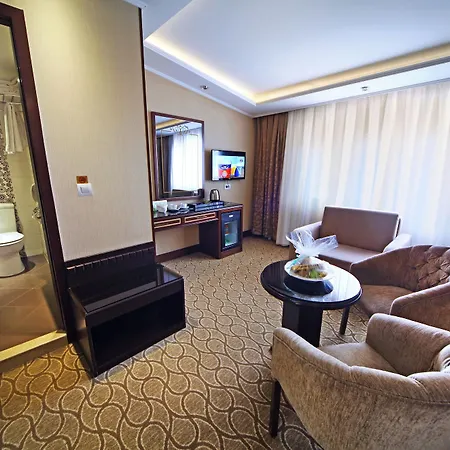 Hotel The Parma Downtown 4*