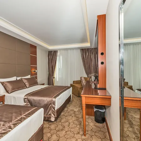 Glorious Hotel 4*
