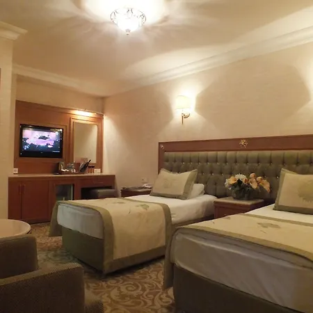Grand Asiyan Отель